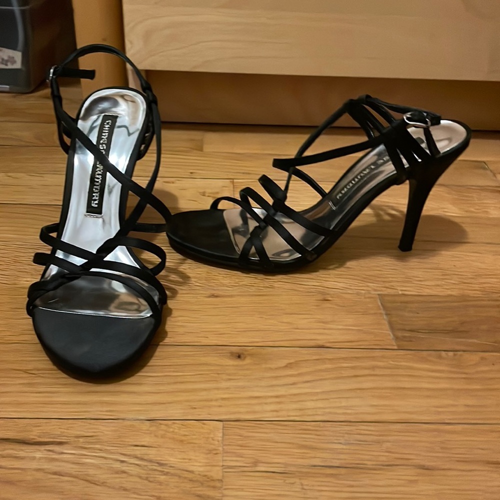 Chinese laundry stiletto